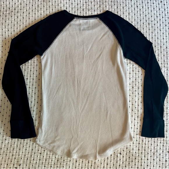 Girls Old Navy Thermal, Size L (10/12) - Picture 2 of 2